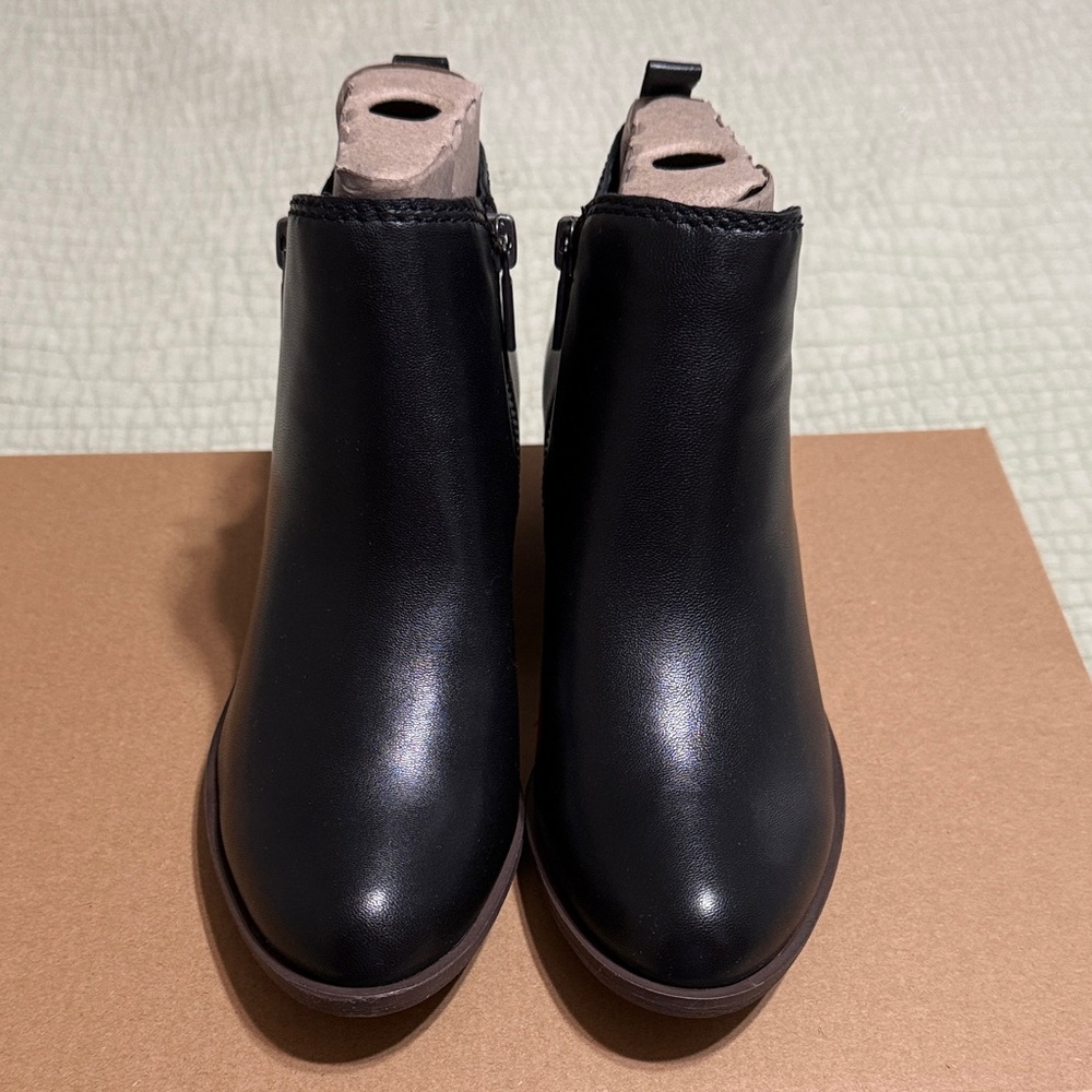 NWT Women’s Lucky Brand Black Ankle Booties